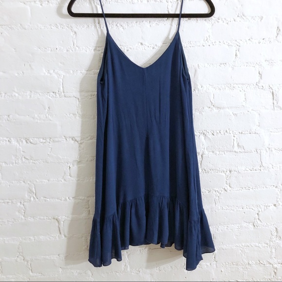 ADORABLE!!! ✨ Ruffle Slip Dress - Picture 2 of 8